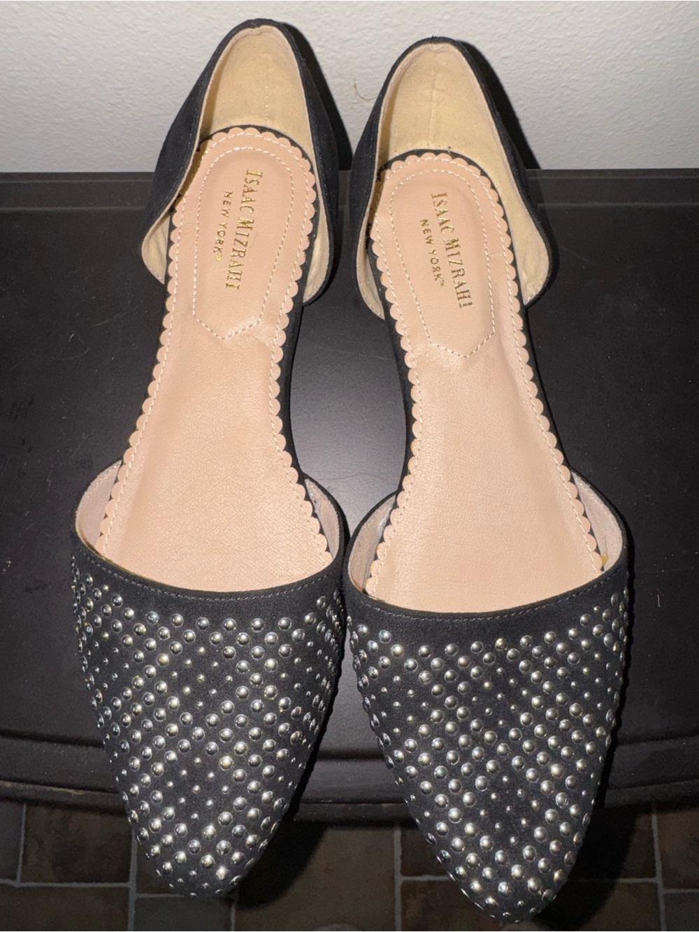 Isaac Mizrahi Black Pointed D'Orsay Flats with Silver Studs Size 8 NWOT - Picture 2 of 10